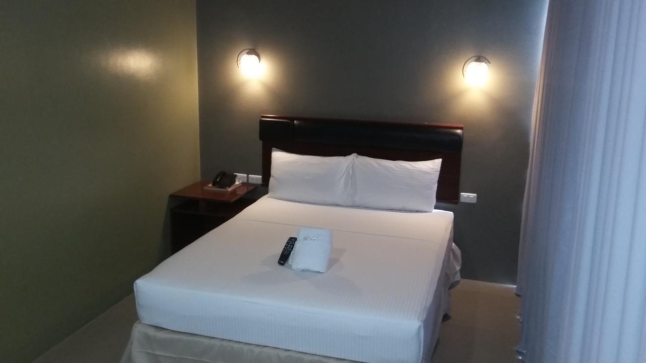 Win Hotel & Casino Talisay  Zewnętrze zdjęcie