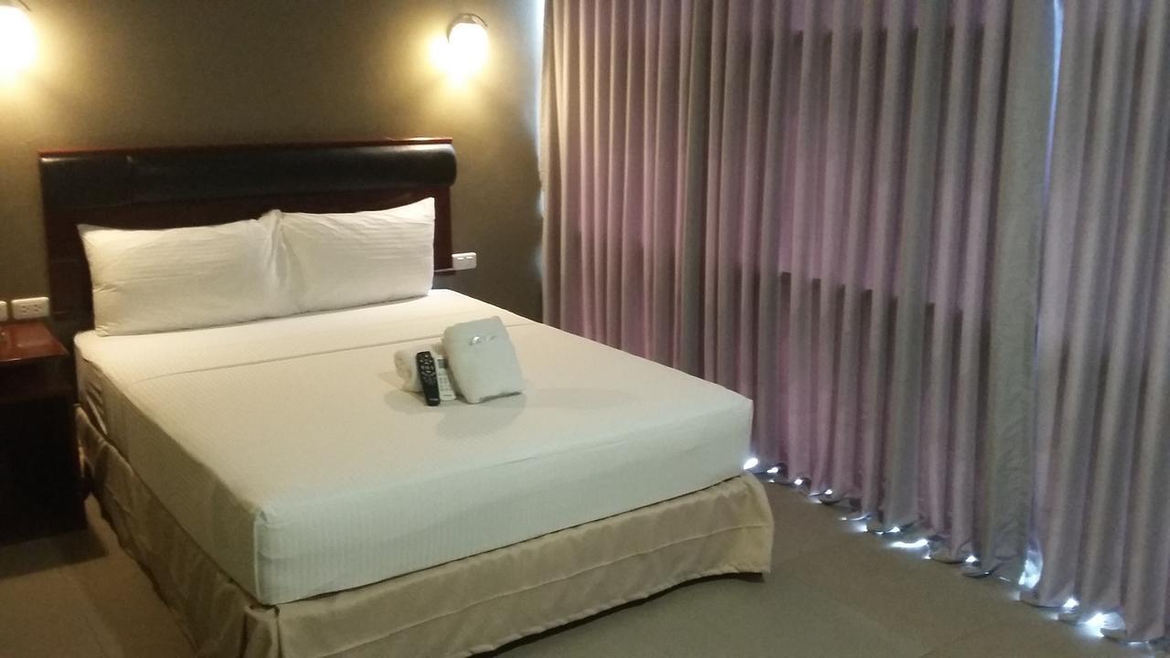 Win Hotel & Casino Talisay  Zewnętrze zdjęcie